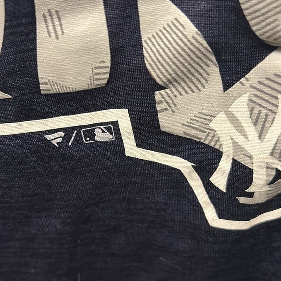 🛑UNAVAILABLE 🛑 Fanatics Yankees ⚾️ Tee - Picture 3 of 7